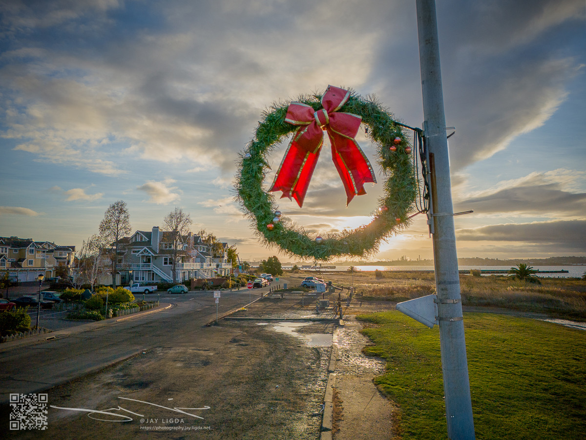 Holiday Weath with Sunrise 2 Holiday Weath with Sunrise 2