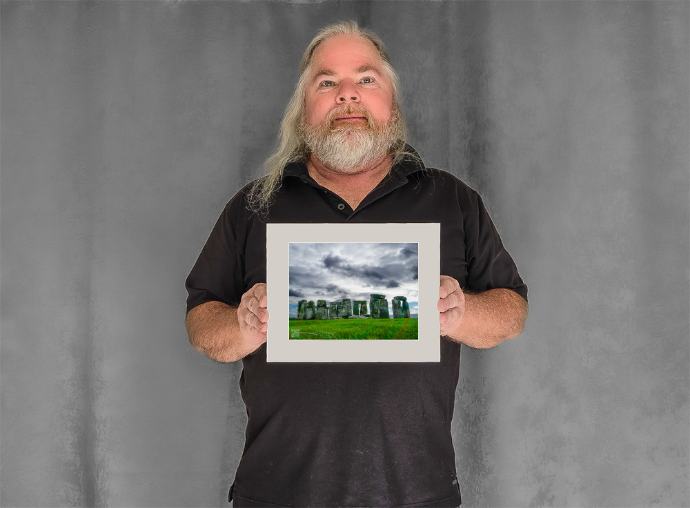 mockup-1482-030403L-BW-handsome_model