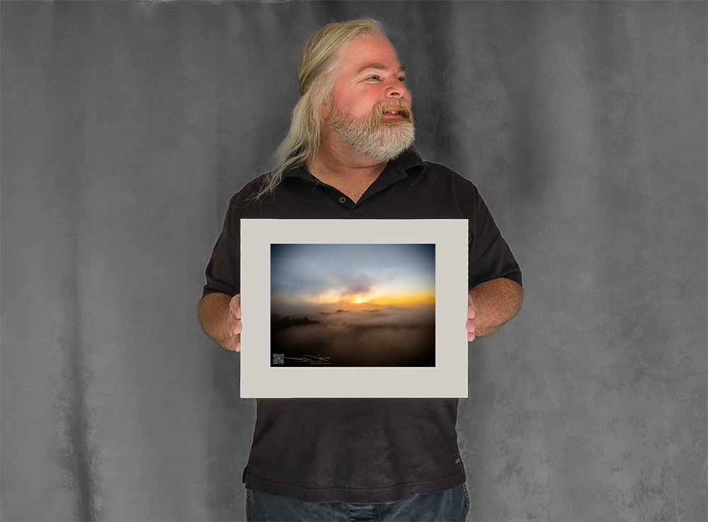 mockup-2461-040403L-BW-handsome_model