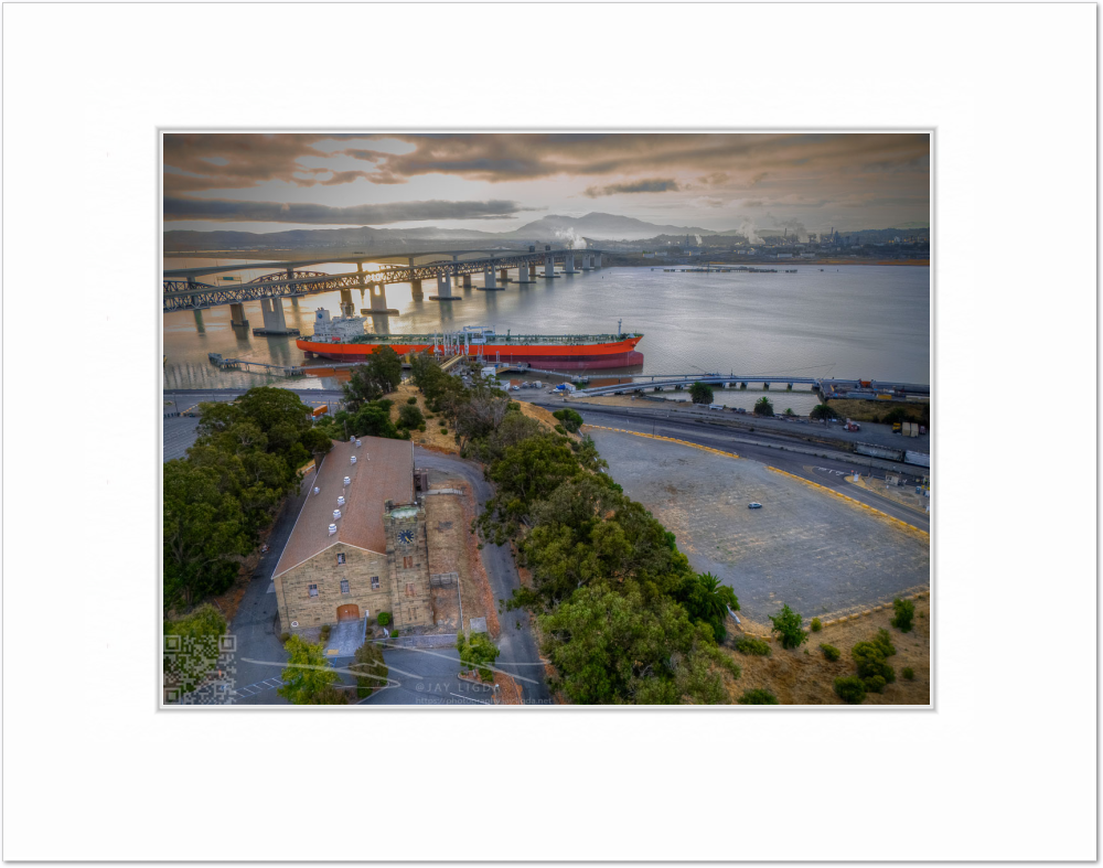 mockup-2476-030403L-BW-blank_mat