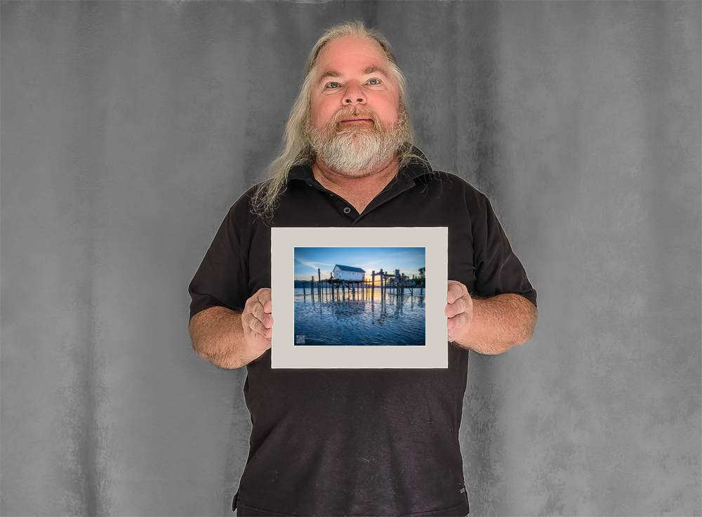 mockup-2568-030403L-BW-handsome_model