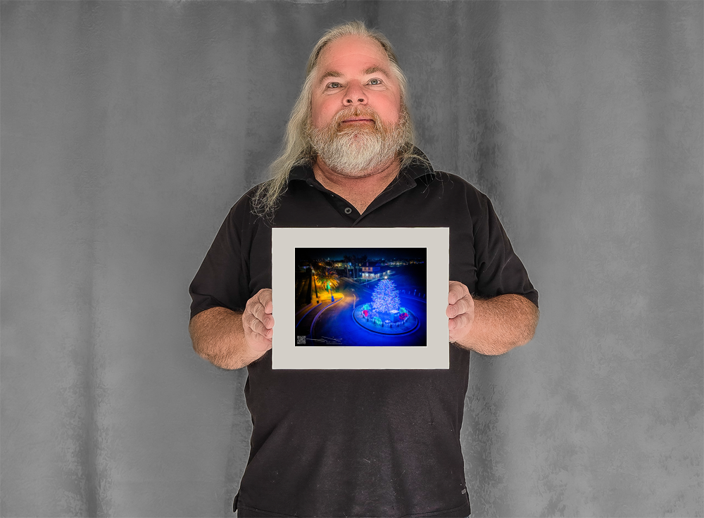 mockup-4505-030403L-BW-handsome_model