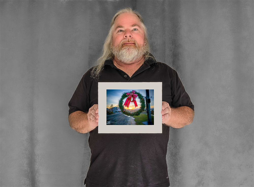 mockup-4697-030403L-BW-handsome_model